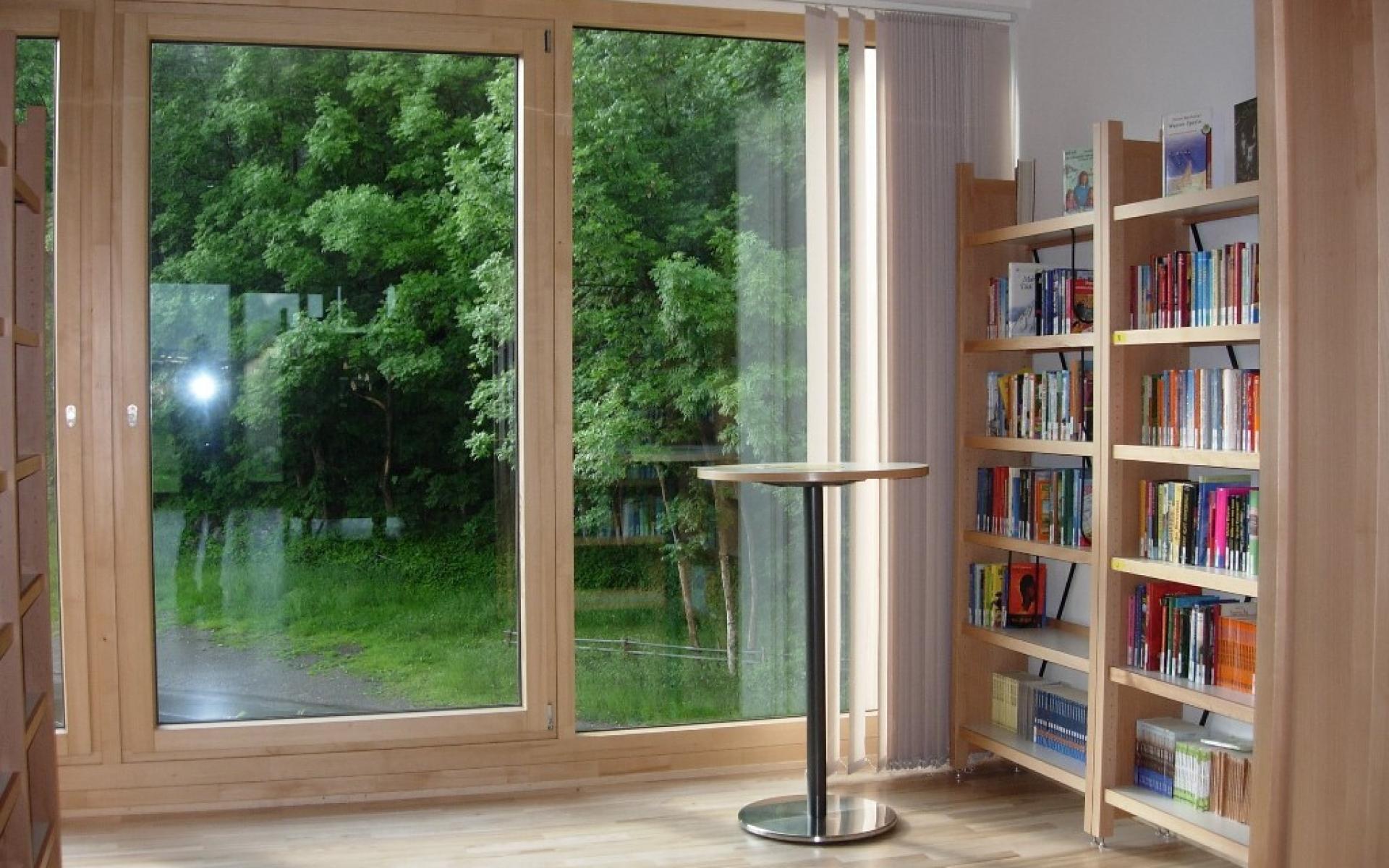 Bibliothek Au